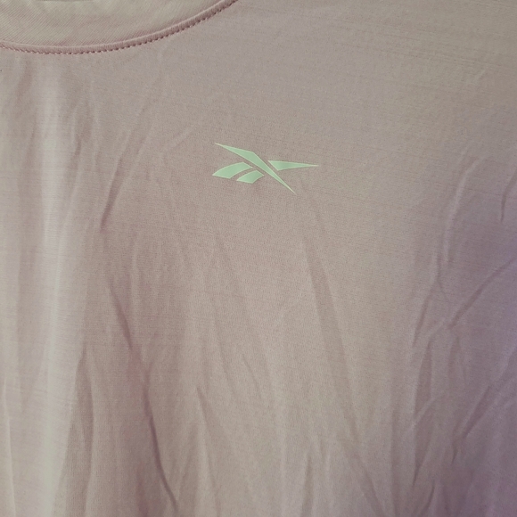 Reebok pink training top size medium - Picture 3 of 5